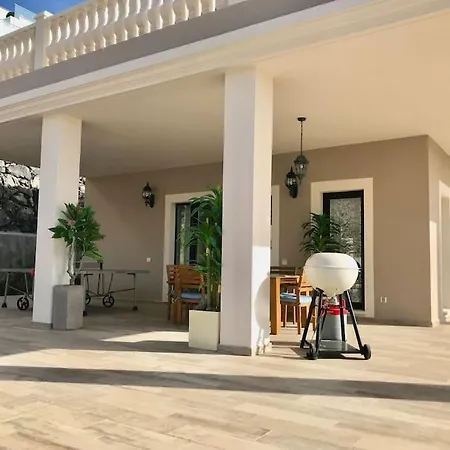 Vista Bella In Ruhiger Villengegend Mit Meerblick Costa Adeje (Tenerife)