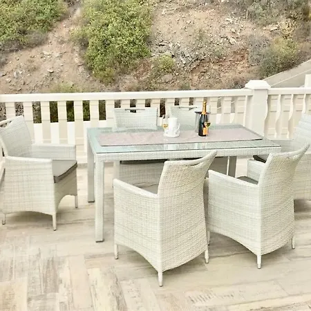 Villa Vista Bella In Ruhiger Villengegend Mit Meerblick Costa Adeje (Tenerife)