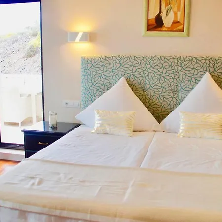 Vista Bella In Ruhiger Villengegend Mit Meerblick * 阿德耶