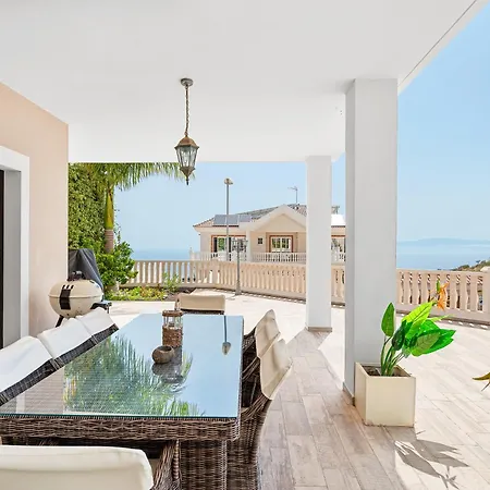 Vista Bella In Ruhiger Villengegend Mit Meerblick 阿德耶