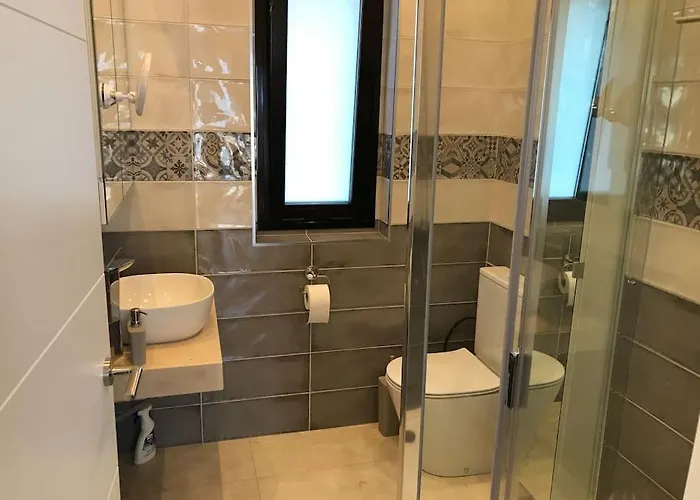 Vista Bella In Ruhiger Villengegend Mit Meerblick Вілла