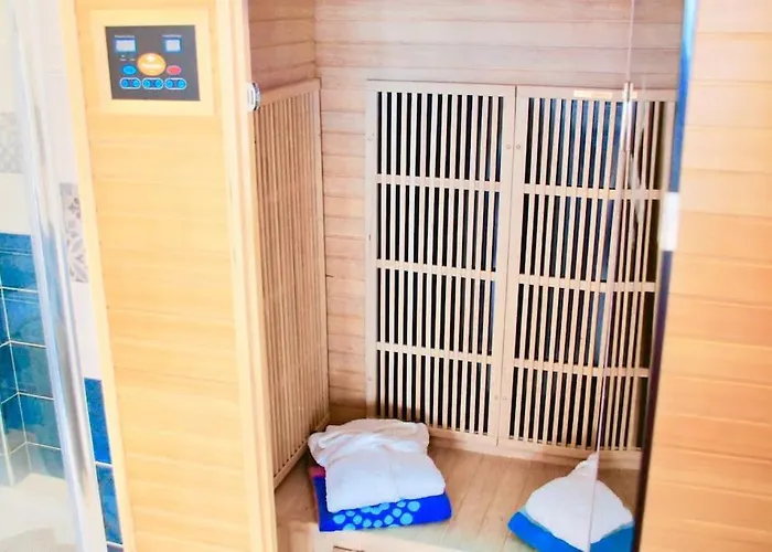 Vista Bella In Ruhiger Villengegend Mit Meerblick * Адехе