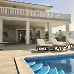 Vista Bella In Ruhiger Villengegend Mit Meerblick Βίλα *