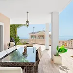 Vista Bella In Ruhiger Villengegend Mit Meerblick 阿德耶