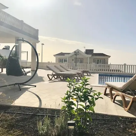 Vista Bella In Ruhiger Villengegend Mit Meerblick 别墅 阿德耶