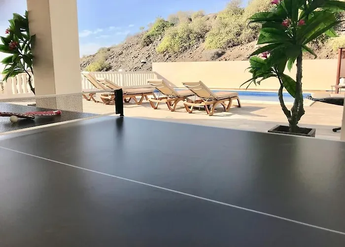 Vista Bella In Ruhiger Villengegend Mit Meerblick Costa Adeje (Tenerife)