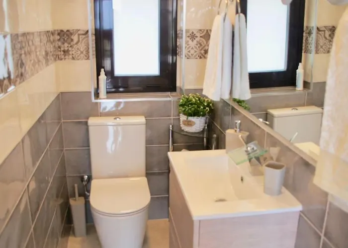 Villa Vista Bella In Ruhiger Villengegend Mit Meerblick *