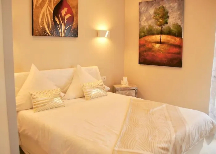 Vista Bella In Ruhiger Villengegend Mit Meerblick *