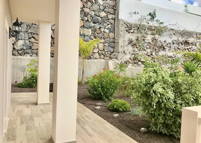 Villa Vista Bella In Ruhiger Villengegend Mit Meerblick