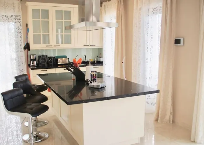 Villa Vista Bella In Ruhiger Villengegend Mit Meerblick Costa Adeje (Tenerife)