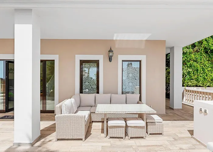 Villa Vista Bella In Ruhiger Villengegend Mit Meerblick Costa Adeje (Tenerife)