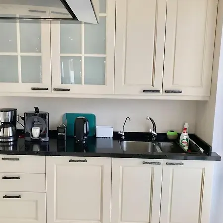 Vista Bella In Ruhiger Villengegend Mit Meerblick Вилла Адехе